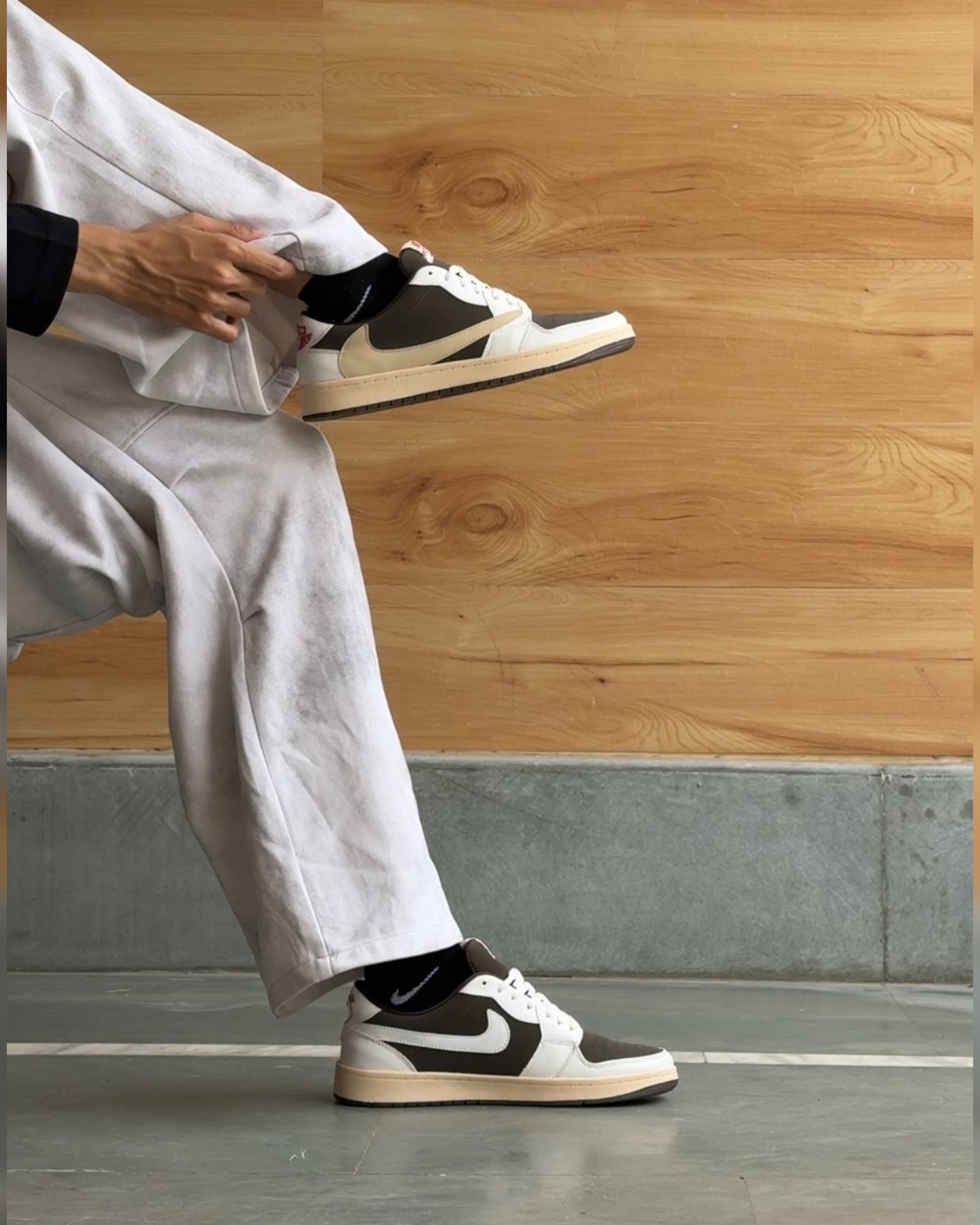 Travis Scott x Air Jordan 1 Low Og Reverse Mocha