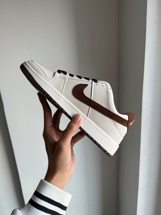 Nike Low Dunk Gara - Favourite Edition