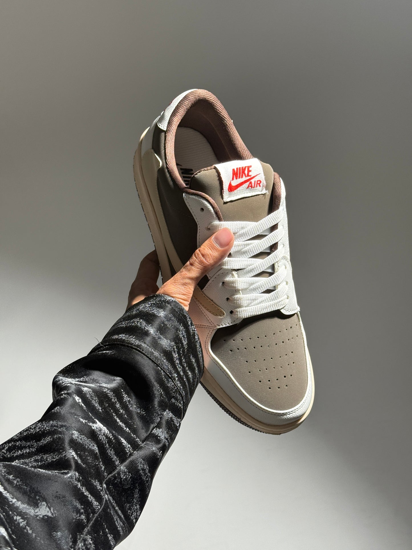 Travis Scott x Air Jordan 1 Low Og Reverse Mocha