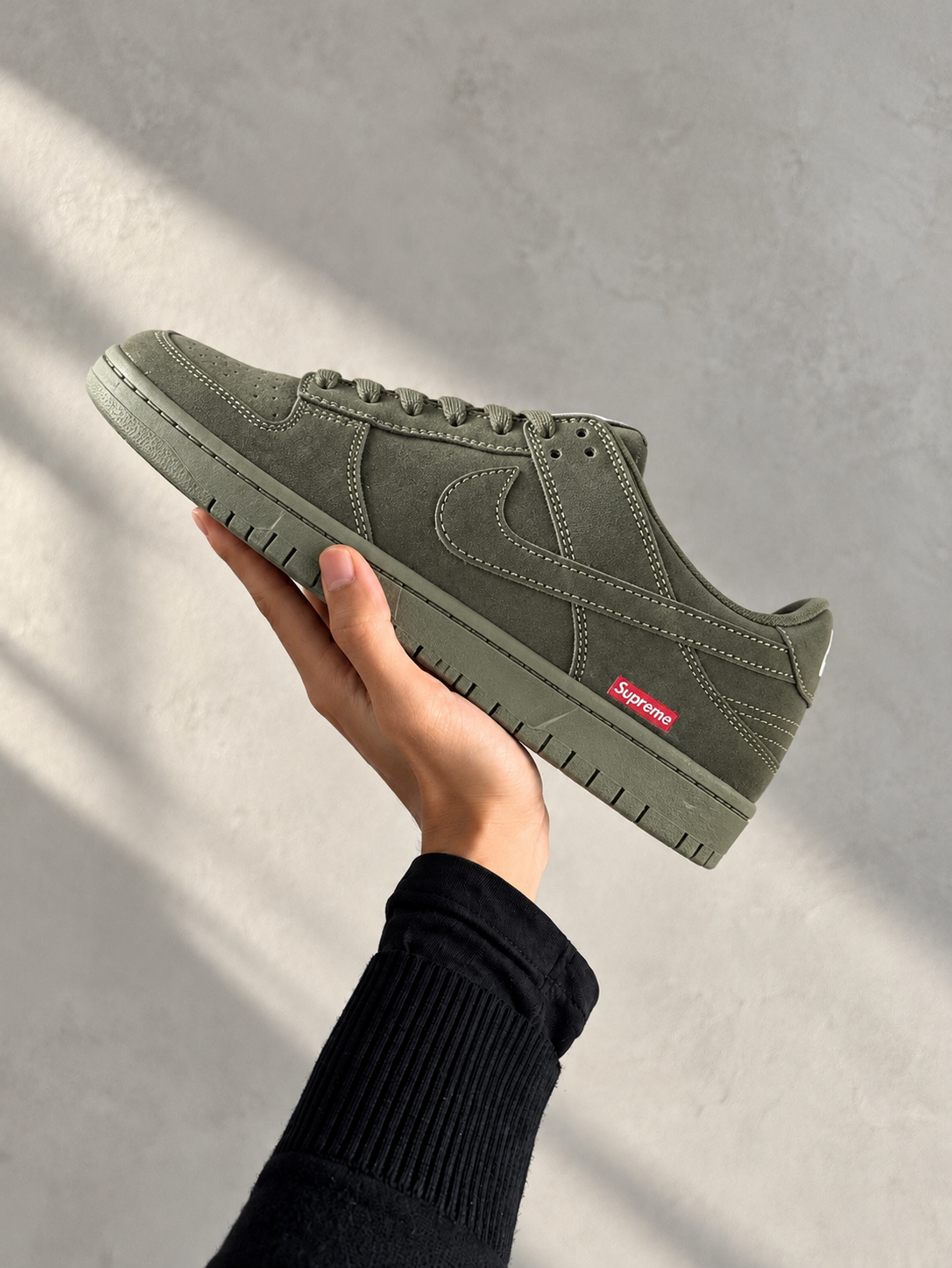 LOW DUNK OLIVE - SUPREME
